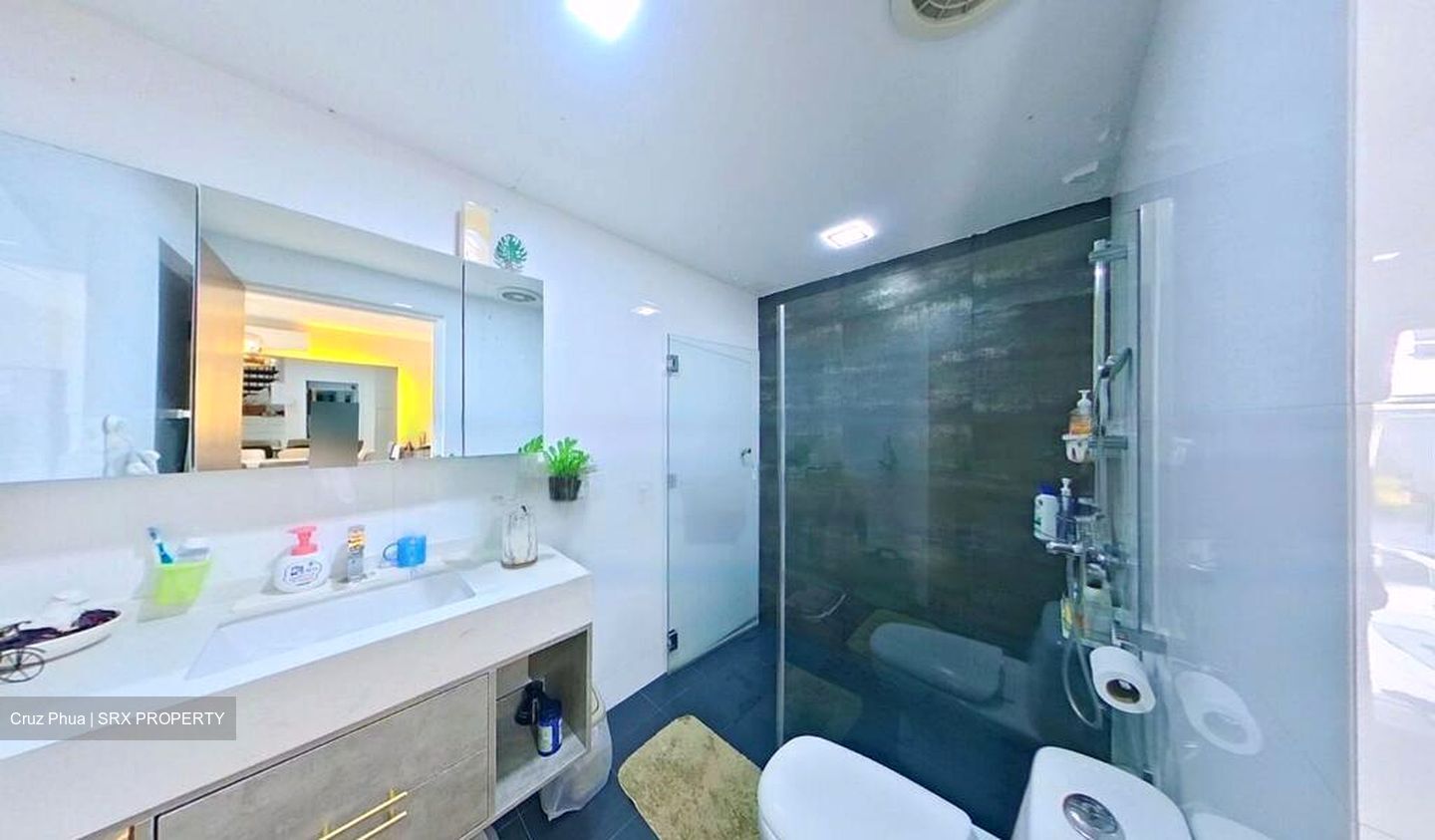 Serangoon Park (D13), Terrace #484788881